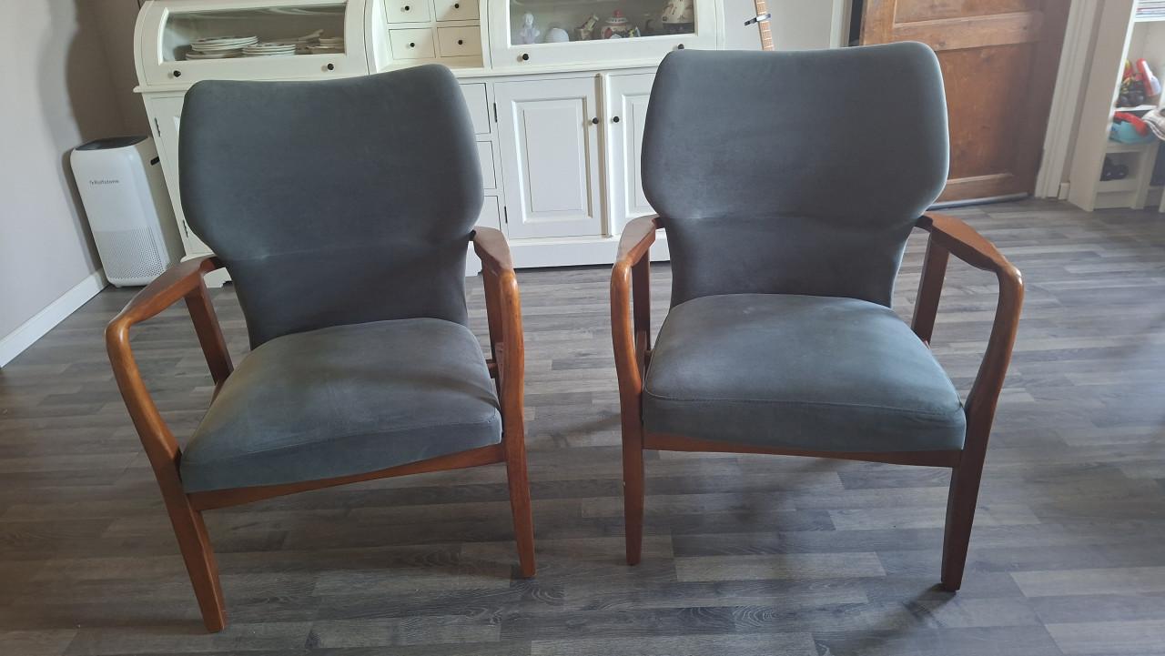 Relaxfauteuil (sta-op functie) in nieuwstaat en 2 stoeltjes in retro stijl