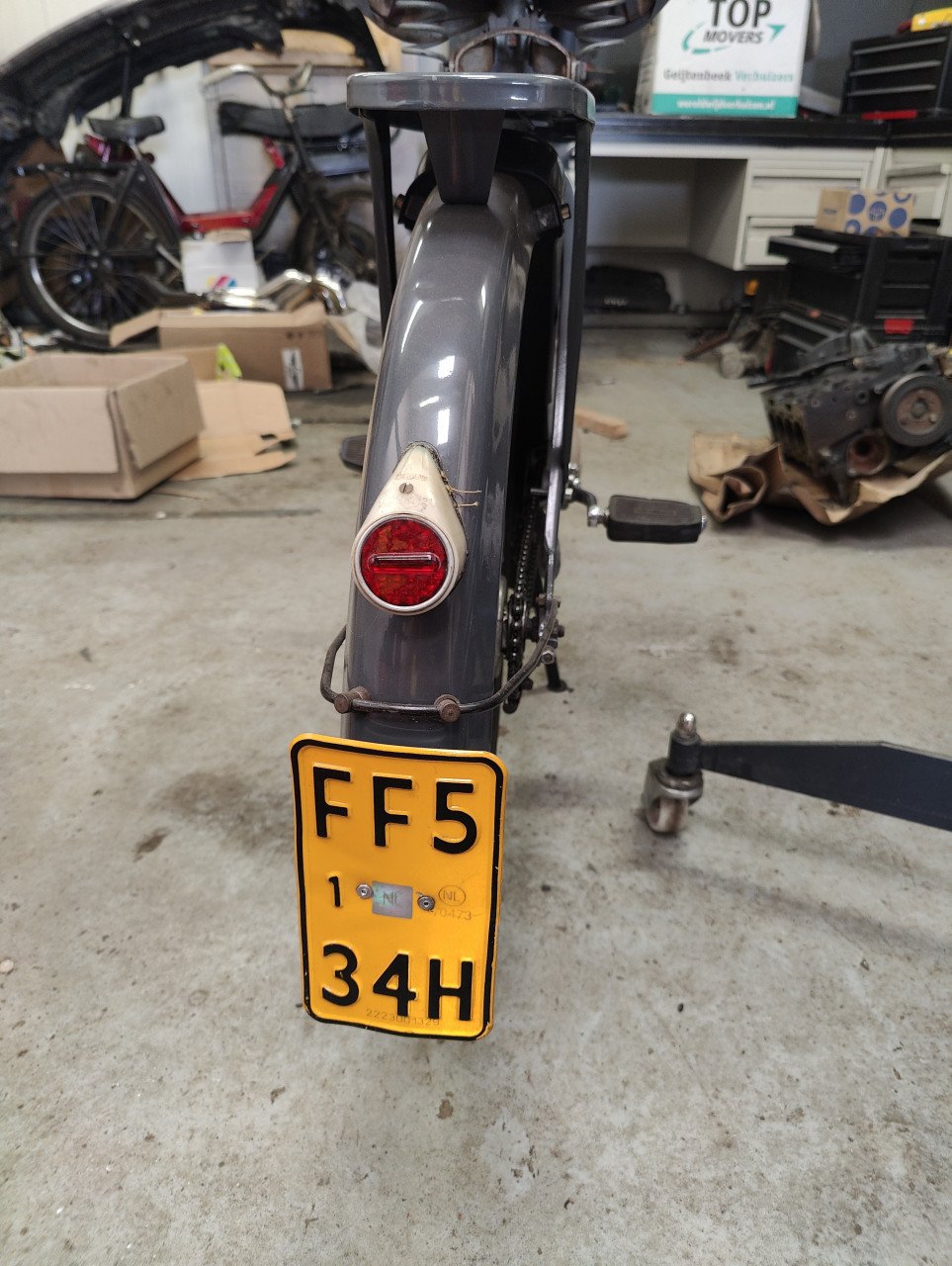 Peugeot brommer
