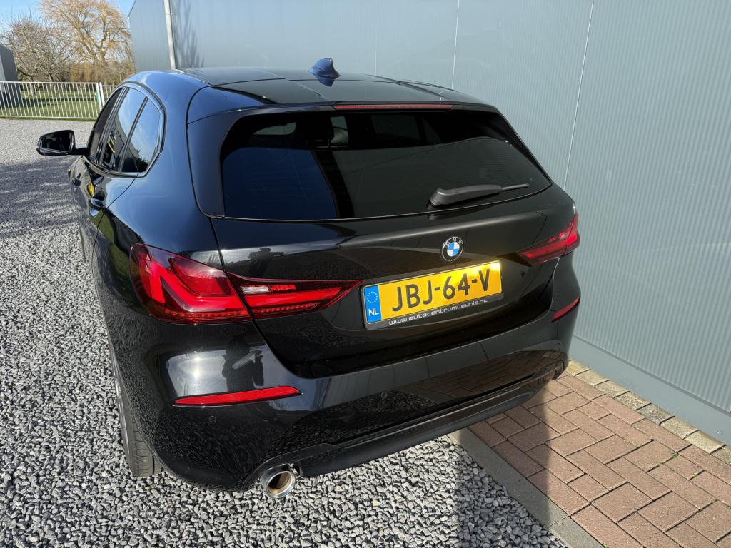 BMW 1 Serie 118i 140pk automaat high executive sportline 5-drs