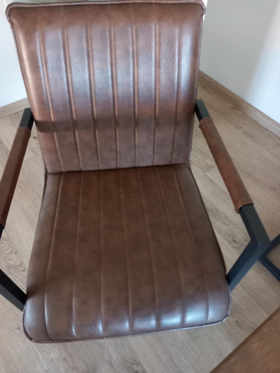 Eethoek met vier stoelen