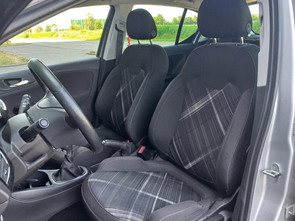 Opel Corsa 1.4 color edition | winterpakket | lmv | cruise | bluetooth