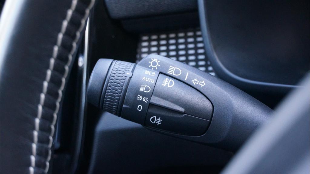 Volvo XC40 1.5 t5 recharge r-design rijklaar incl garantie