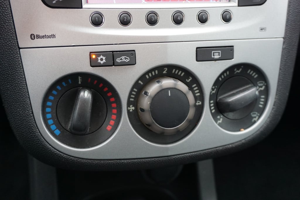 Opel Corsa 1.3 cdti ecoflex s/s edition airco / navi / cruise / lm velgen /