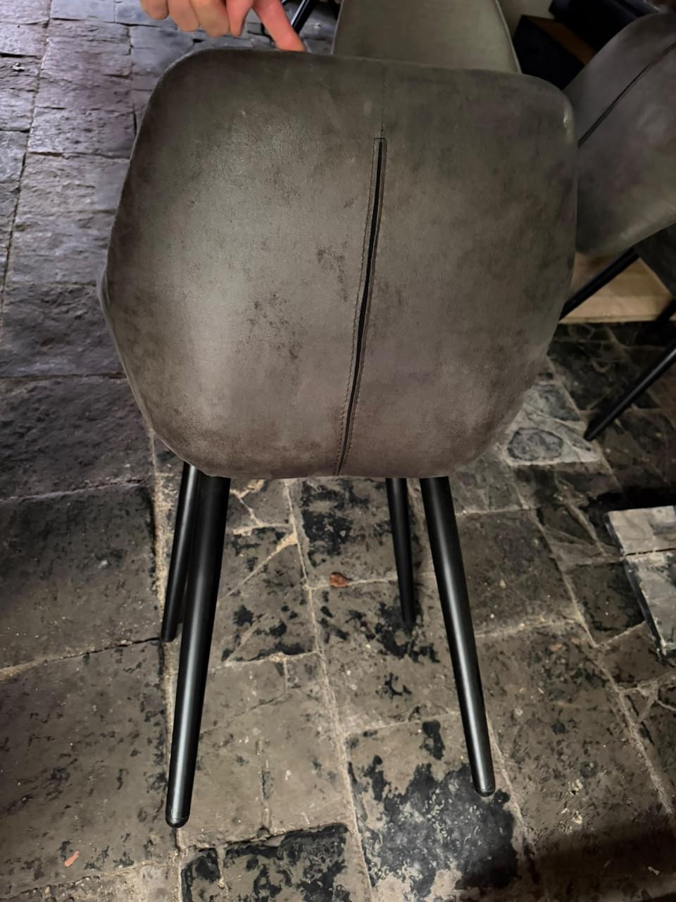 4 prachtige eetkamerstoelen – Zo goed als nieuw -