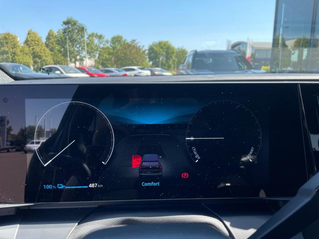 Mitsubishi Eclipse Cross intense+ 87 kwh