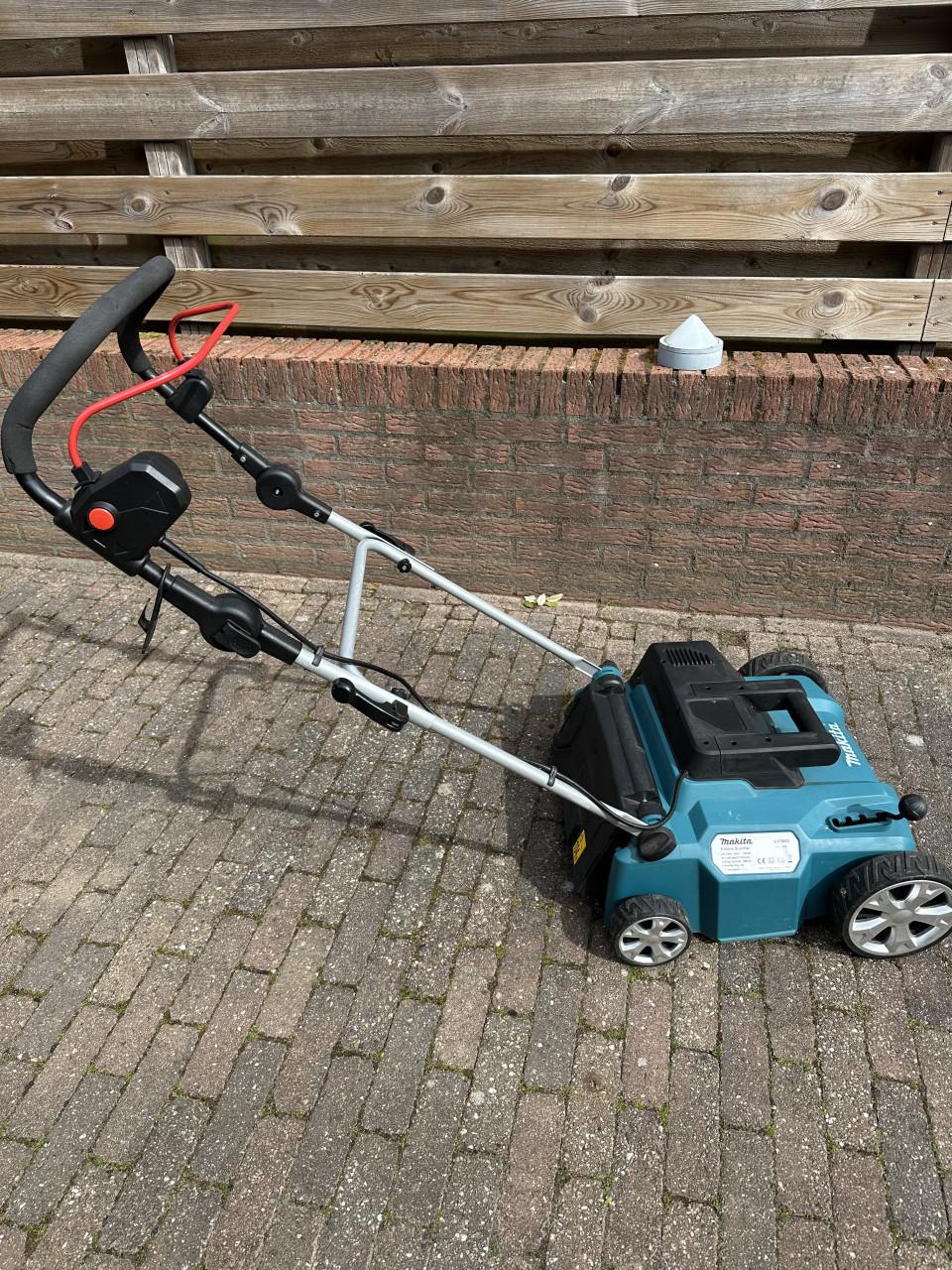 Makita Verticuteermachine