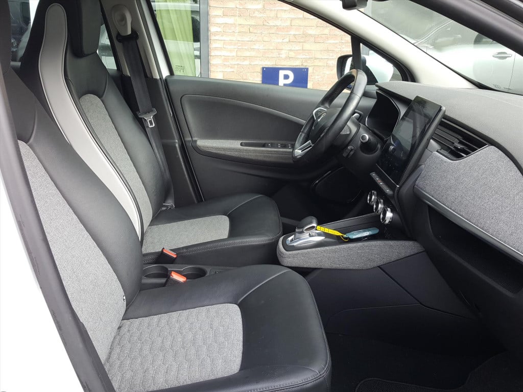 Renault Zoe 135pk intens (batterijkoop) 52kwh 3-fase navigatie | achteruitr
