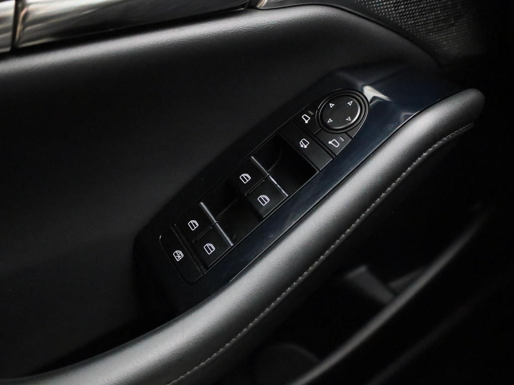 Mazda 3 2.0 e-skyactiv-x m hybrid 180 luxury | automaat | bose | stoel/stuu