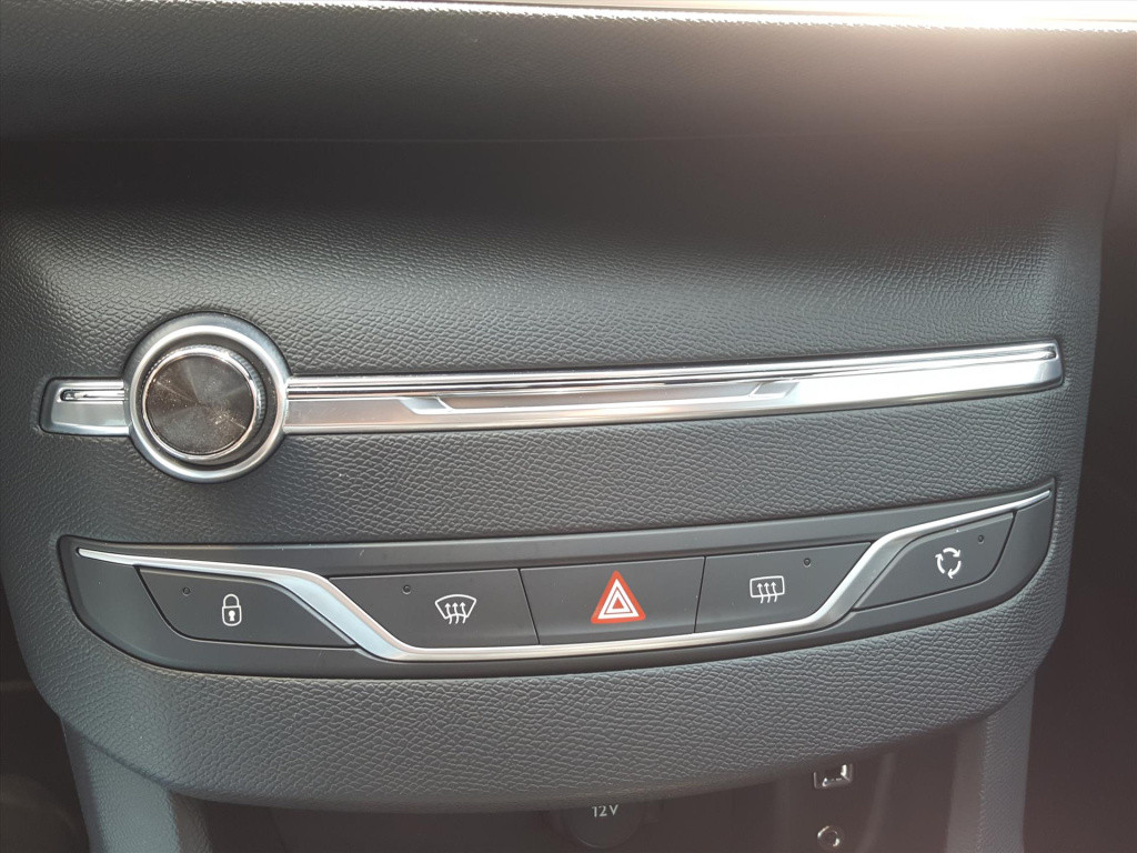 Peugeot 308 gt 1.6 turbo-205pk navigatie | full-led | alcantara | trekhaak 