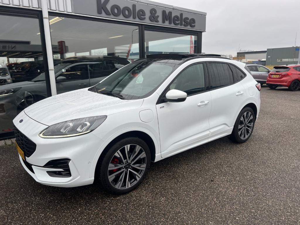 Ford Kuga 2.5 phev e-cvt 225pk st-line x , pano dak , 19inch , voorruitverw