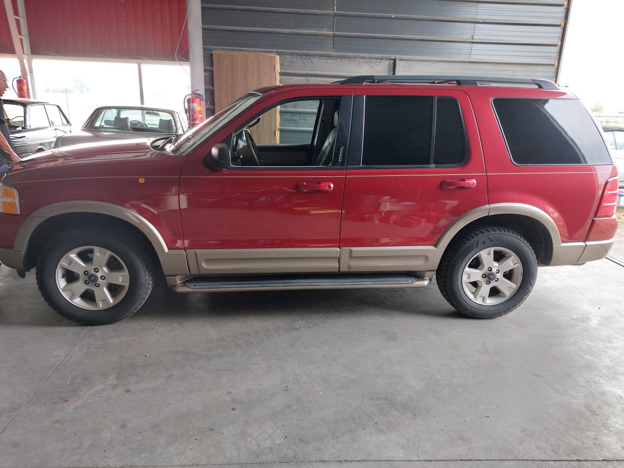 Ford Explorer V8 Jeep