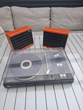 Philips 410 Platenspeler met speakers