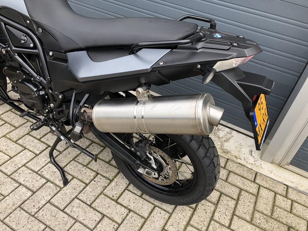 Knappe BMW F800GS uit 2012 met 49 dkm, valbeugel, verstralers etc. €5750,-