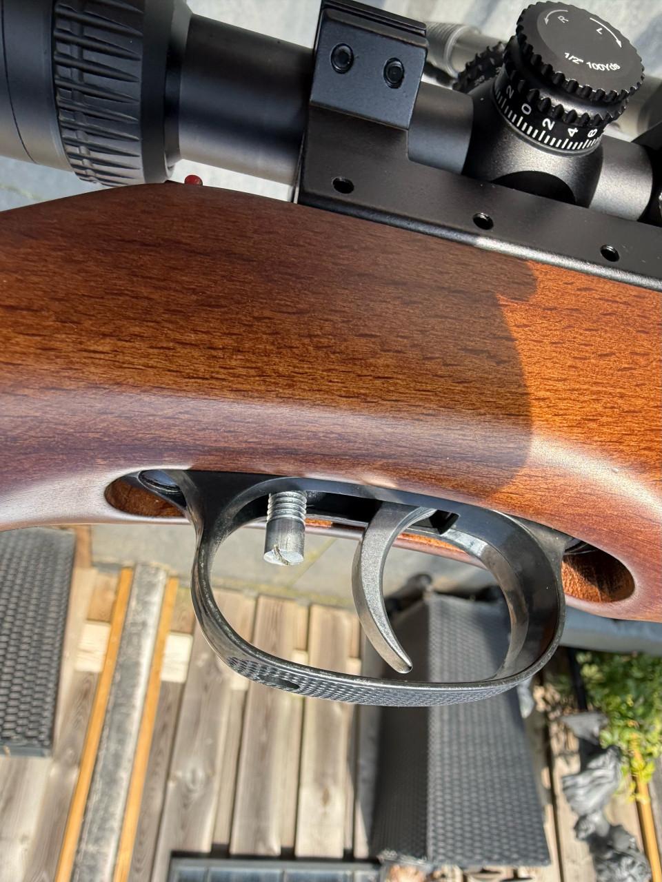 Weihrauch HW50 K moderne luchtbuks met demper en kijker