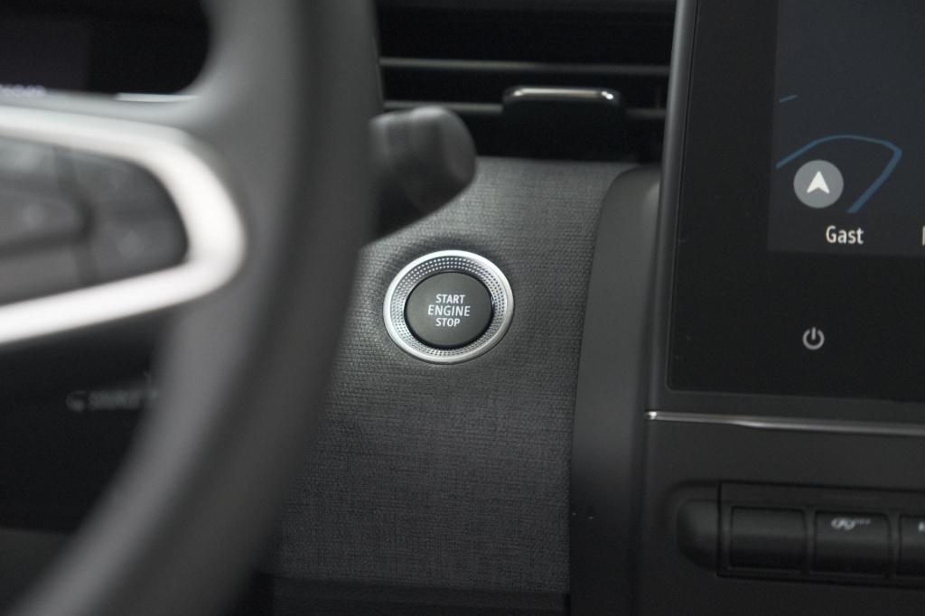 Renault Clio tce 90 gpf evolution | parkeersensoren | navigatie | apple car