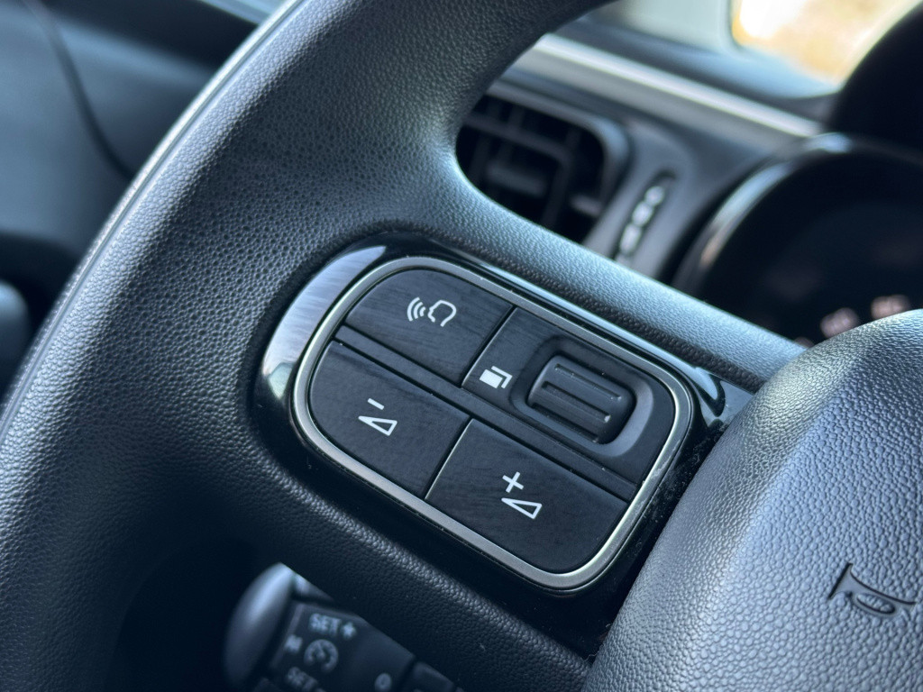 Citroen C3 1.2 puretech feel * carplay * cruise control * nap