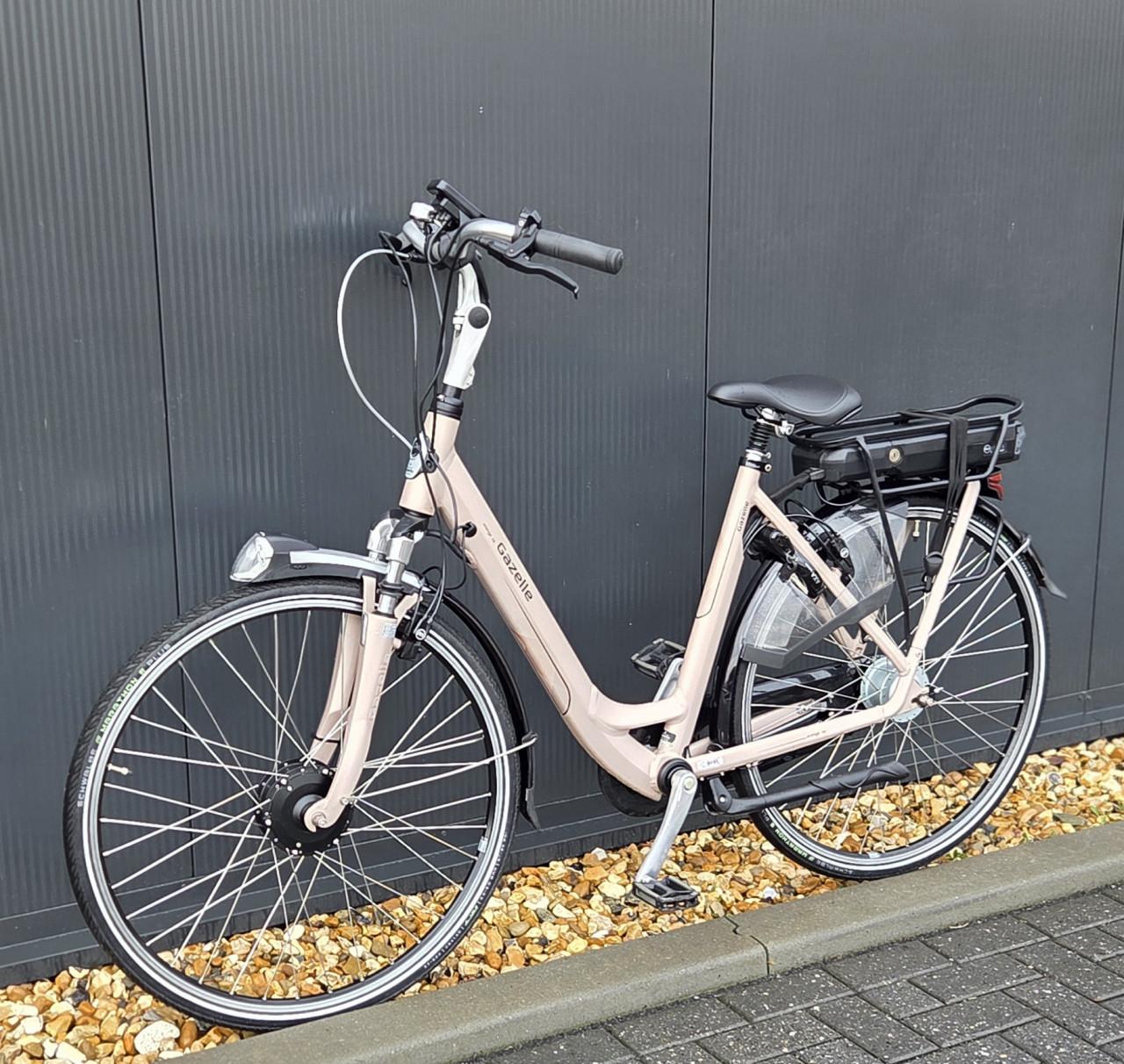 Mooie Gazelle Orange C8 Hybride 53cm 500Wh