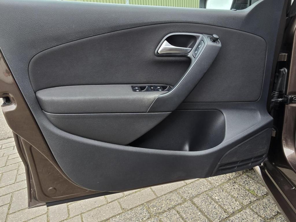 Volkswagen Polo 1.4-16v highline