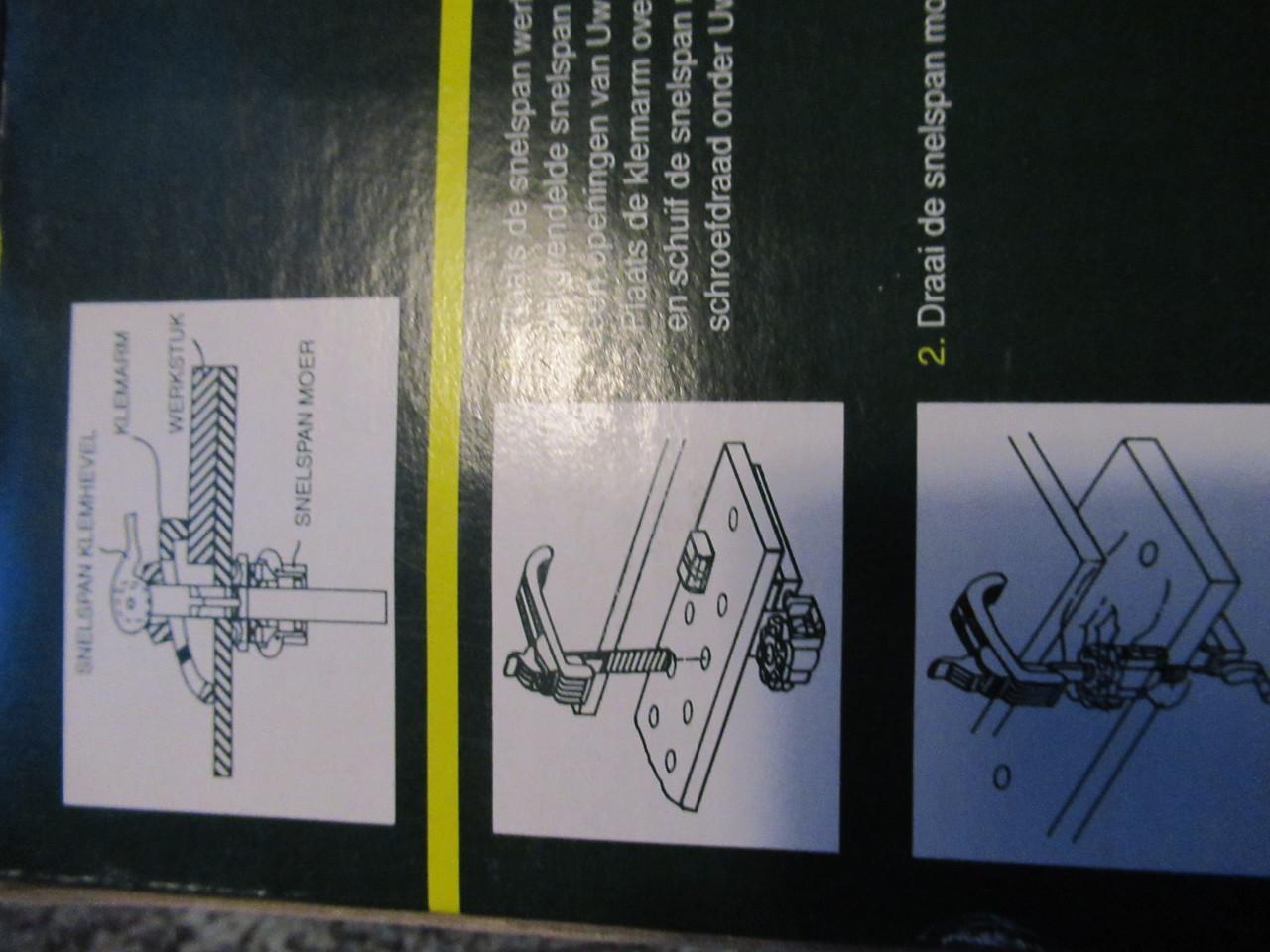 Werkbank, nieuw in doos met twee nieuwe klemmen.