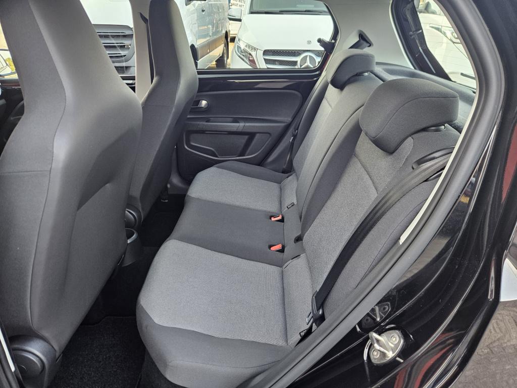 Volkswagen UP! 1.0 move | radio | navi | rijklaar inclusief 1 jaar bovag ga