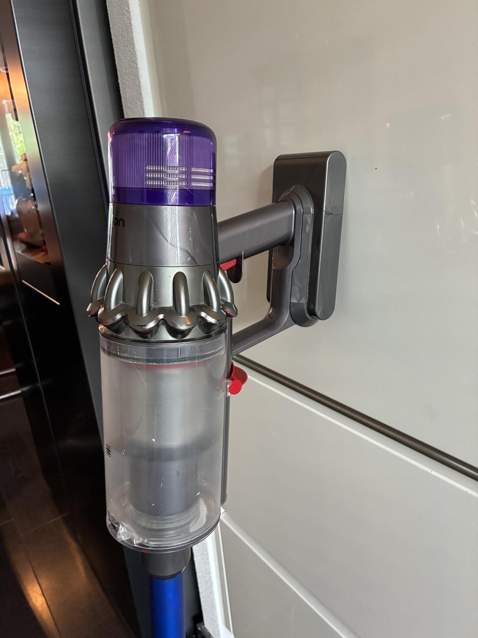 Dyson V11