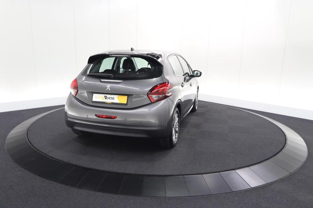 Peugeot 208 puretech 82 blue lease allure | parkeersensoren | climate contr