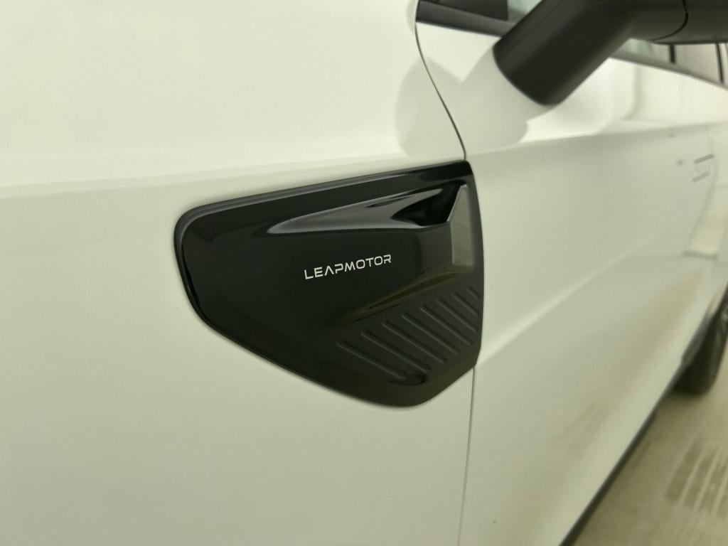 Leapmotor B10 design promax 67.1 kwh | demo auto | ** beschikbaar per 01-05