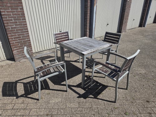 Tuinset aangeboden