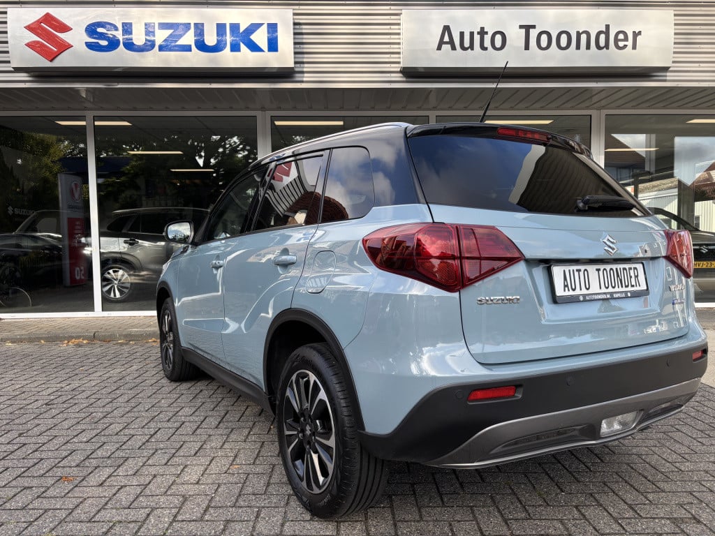 Suzuki Vitara 1.4 boosterjet style smart hybrid