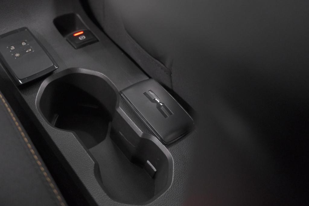 Dacia Jogger 1.6 hybrid 140 extreme | 7 zitplaatsen | camera | dodehoekdete