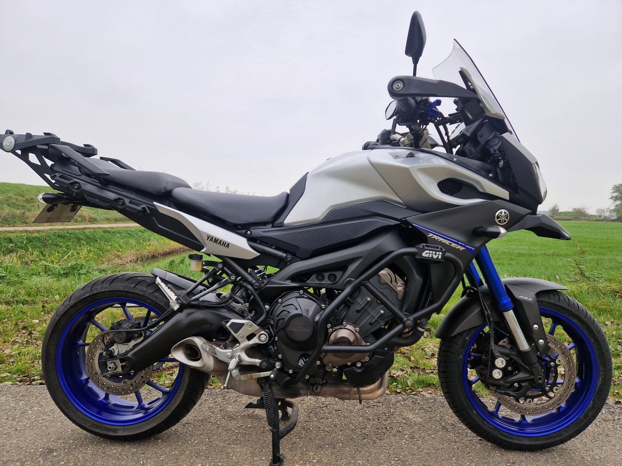 Yamaha mt09 Tracer (2cm hoger) incl koffer (inruil mogelijk)