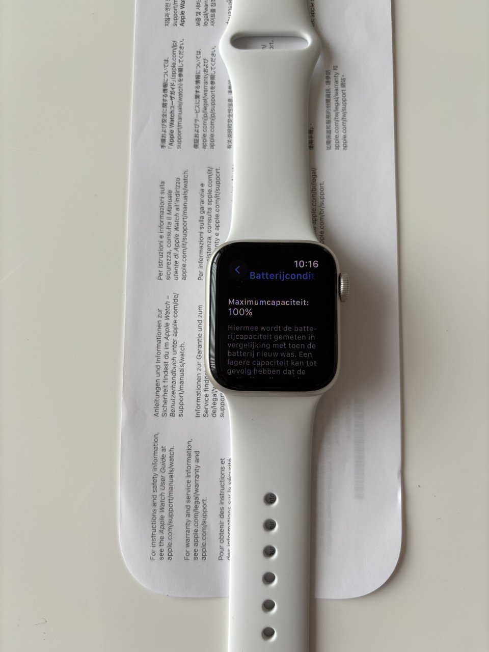 Apple Watch SE 40 mm tweede generatie uit 2024 cellular kleur starlight