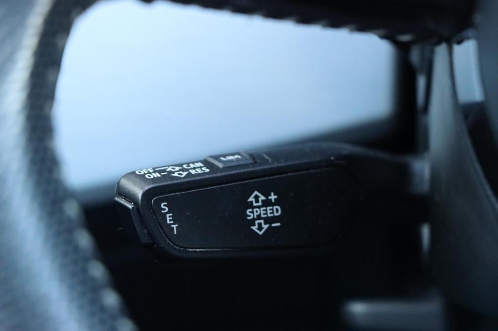 Audi A4 avant 40 tfsi sport s line 190pk s tronic trekhaak | pano | navi