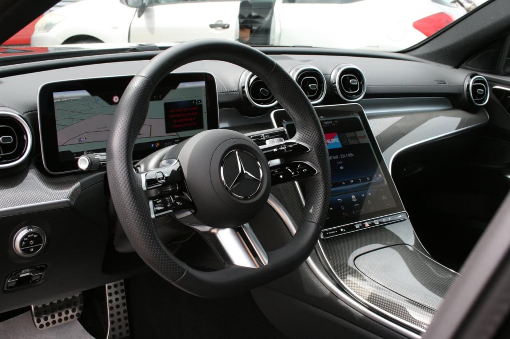 Mercedes-Benz C-Klasse 200 amg line