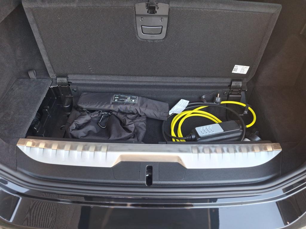 BMW 3-serie touring 320e business edition plus model sport line