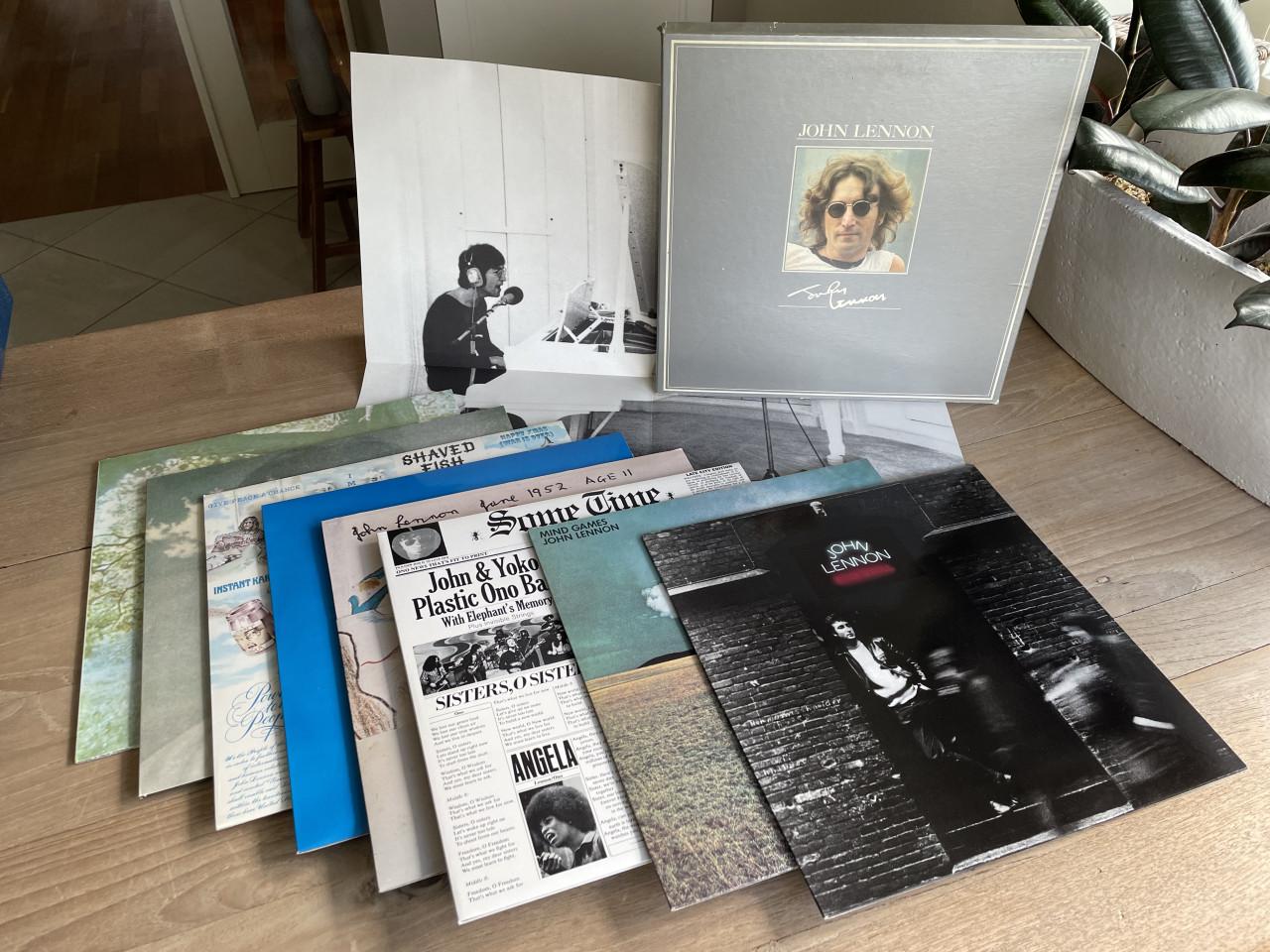 VERKOCHT    John Lennon box   VERKOCHT.