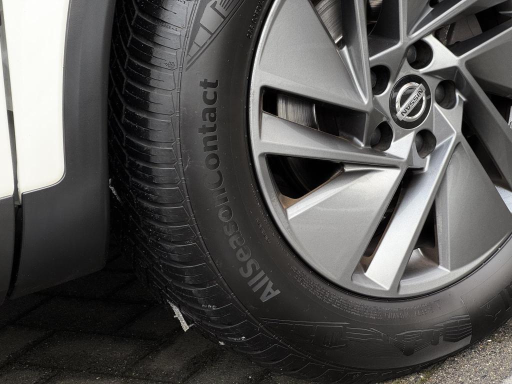 Nissan Qashqai 1.3 mhev acenta design pack