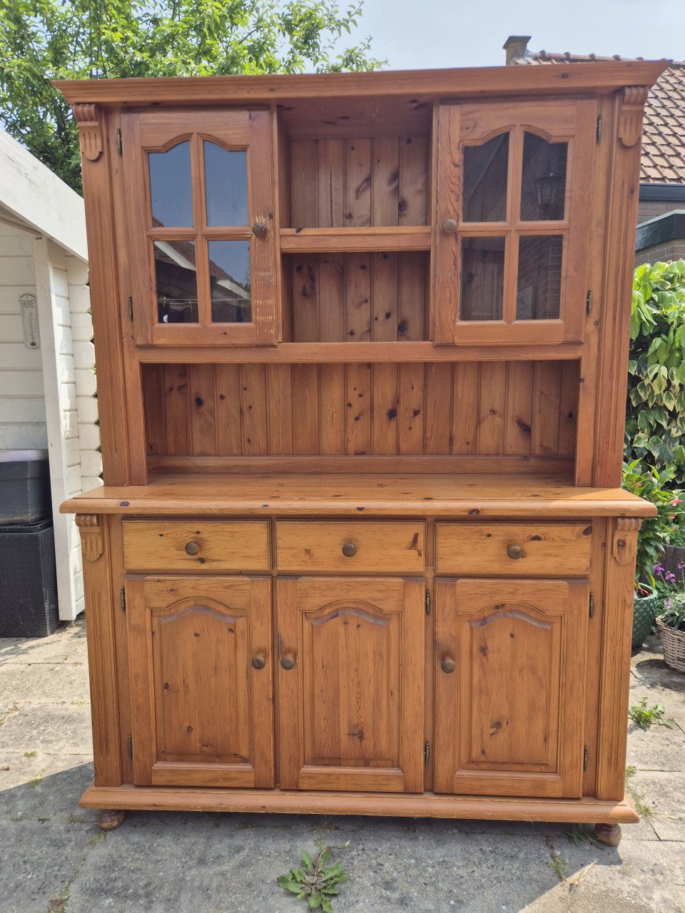 Buffetkast Geloogd grenenhout.