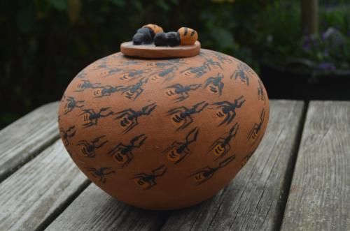 Mooie vaas/pot met Mieren! In prima staat