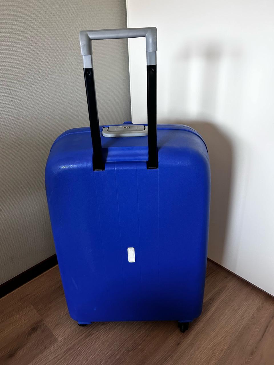 Te koop grote koffer