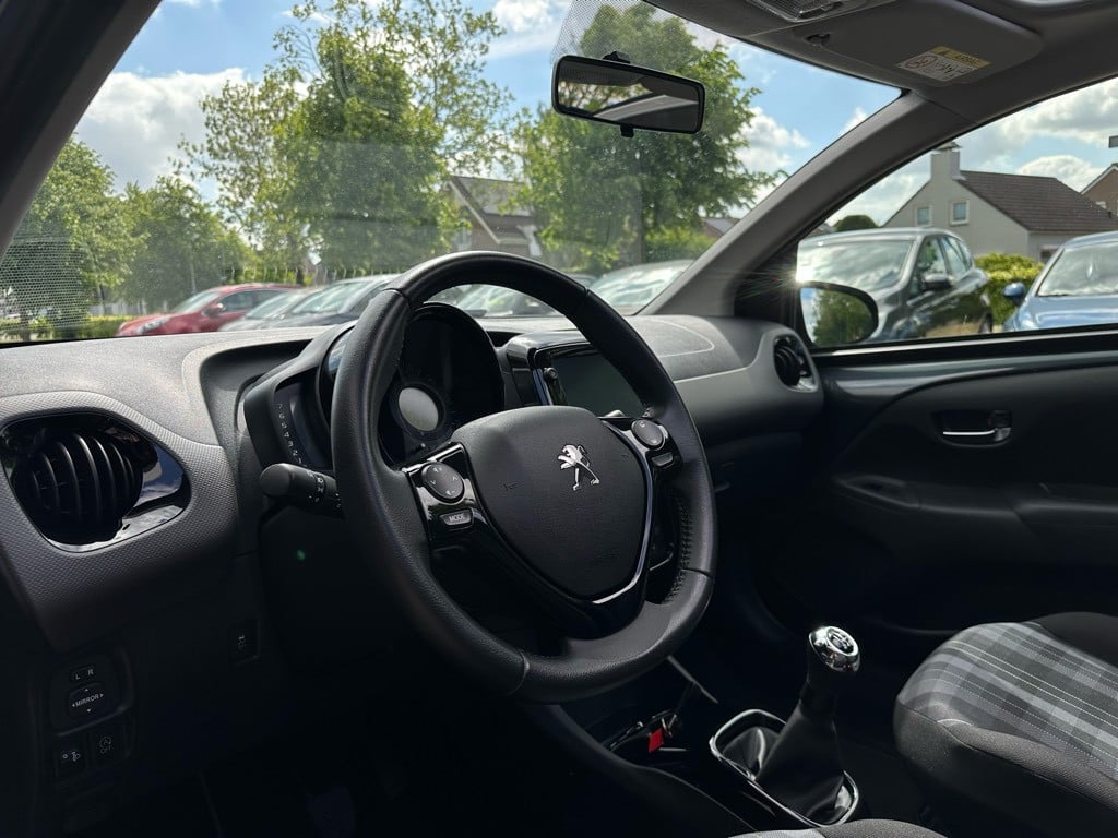 Peugeot 108 1.0 e-vti // cabrio // 13.000km! // veel opties //