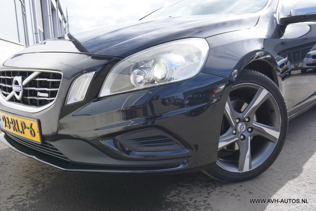Volvo V60 1.6 t4 r-design