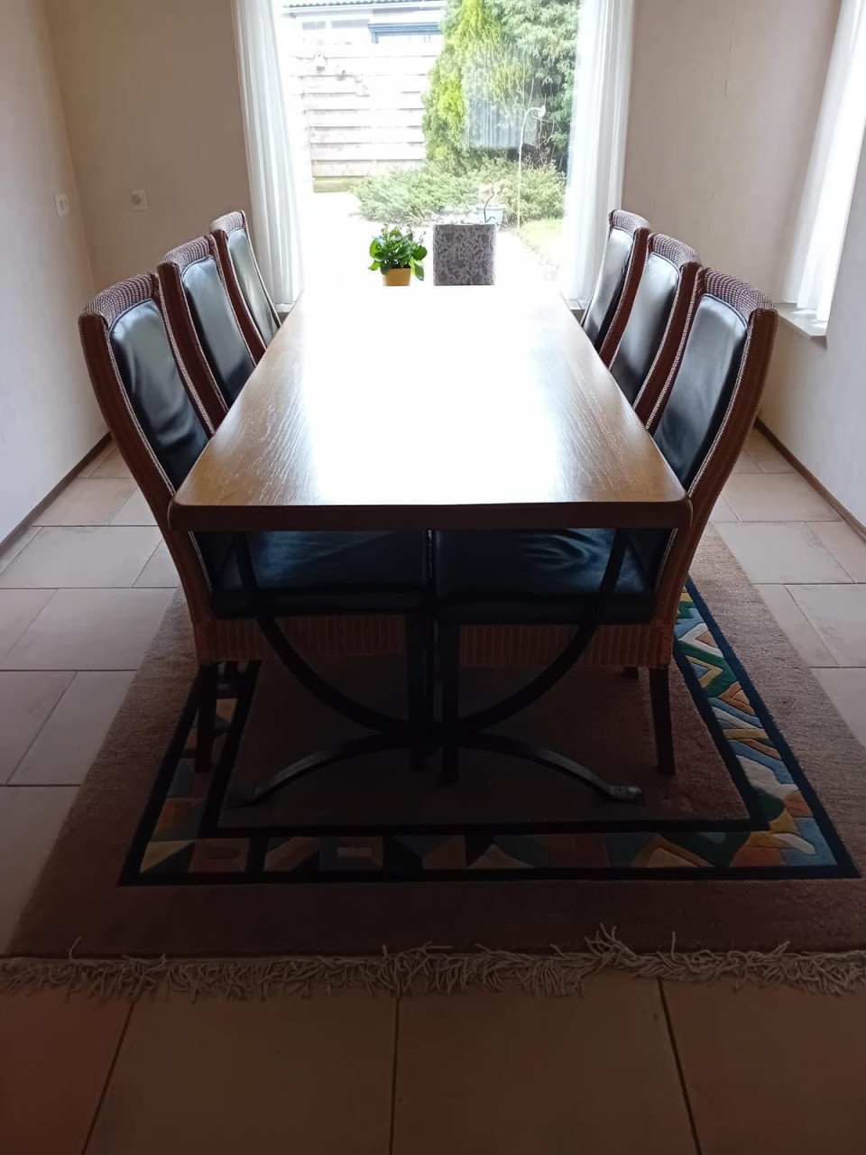 Eiken eettafel met 6 stoelen, MOET WEG!!
