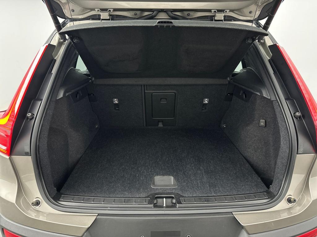 Volvo XC40 t4 211pk recharge r-design| adap.cruise| pano| camera| stoel
