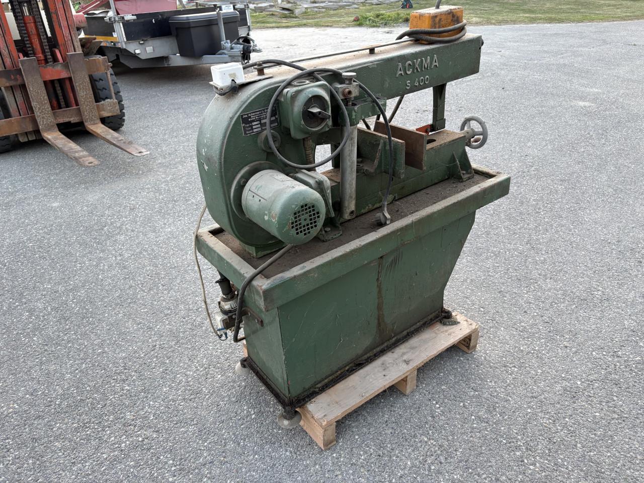 Metaal zaagmachine
