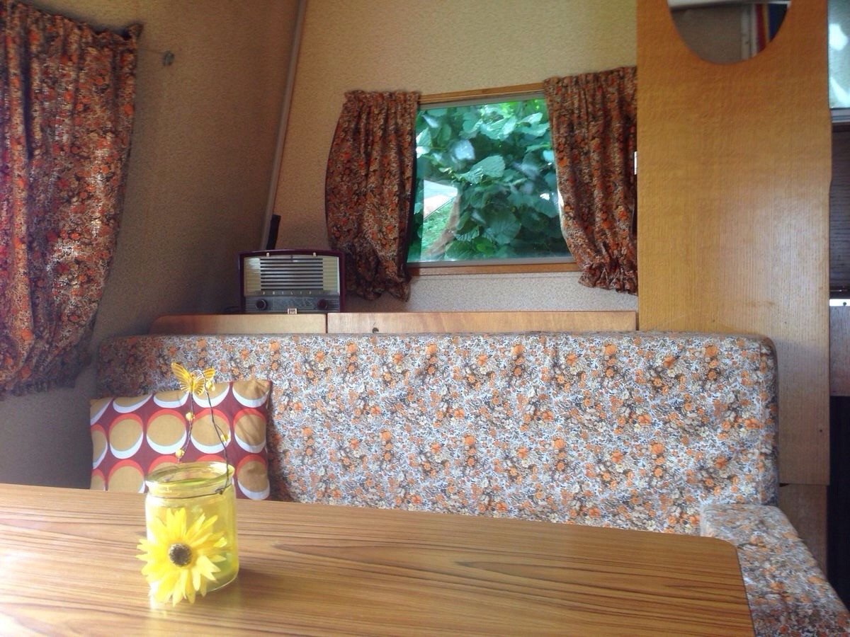 Vouwwagen klapcaravan retro rapido