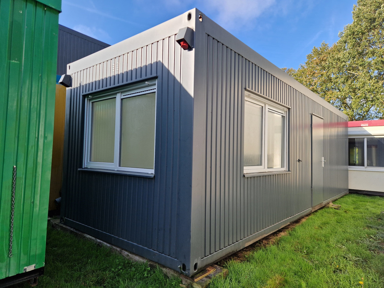 Kantoorunit / bouwkeet / uitvoerderskeet / woonunit 9x3m