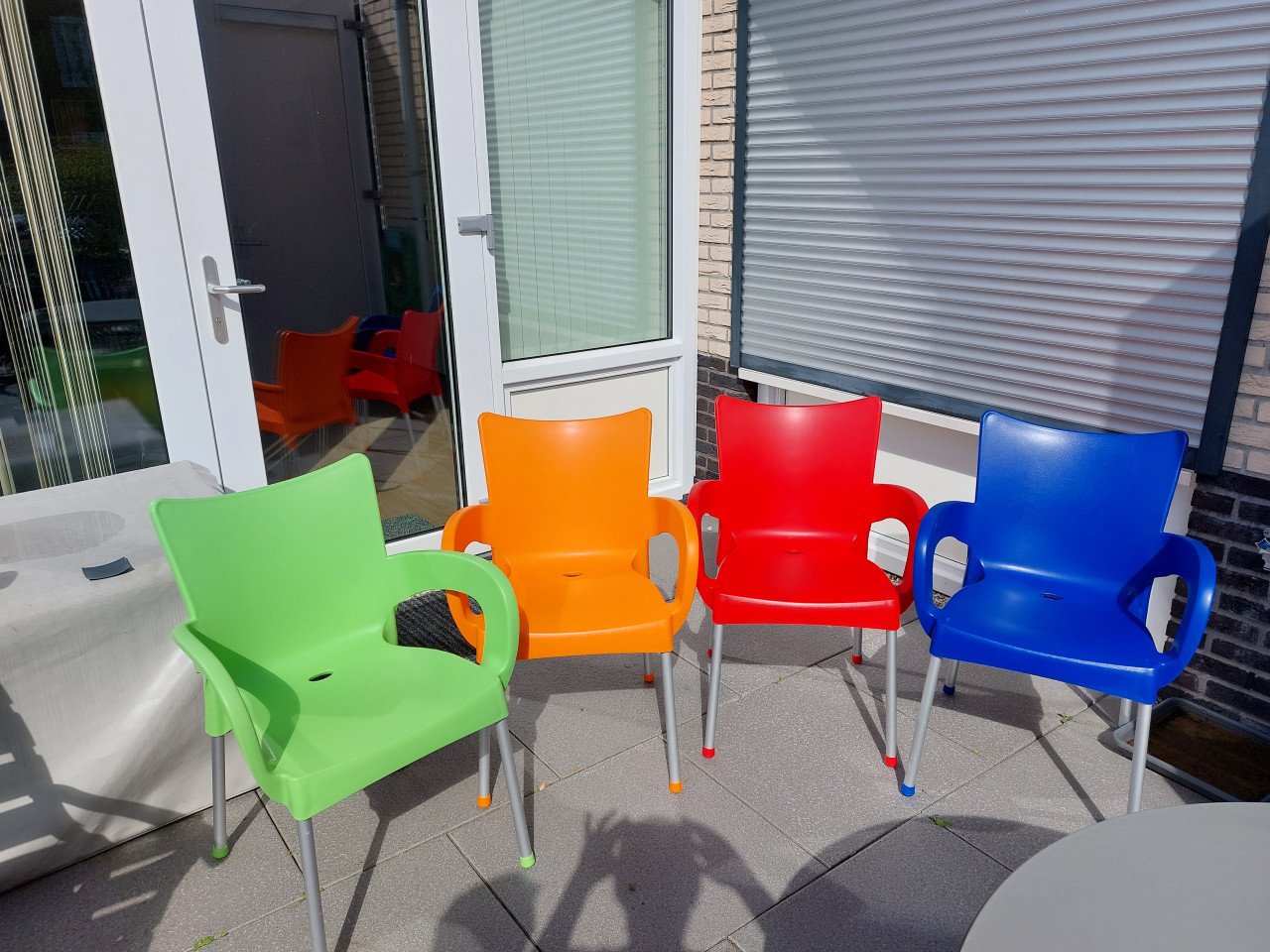 Tuinstoelen en inklapbare ronde tafel
