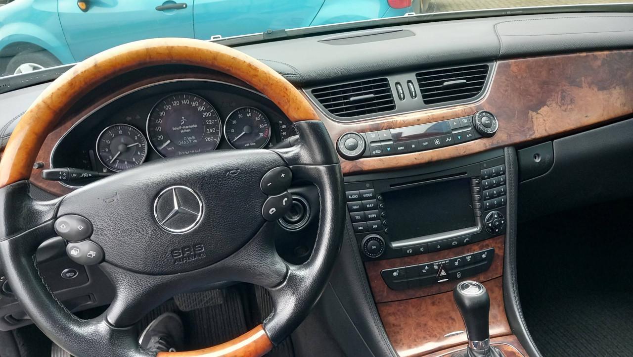 Mercedes 350 CLS automaat bj:2005 airco-leer-20 inch apk 2027 i.z.g.st