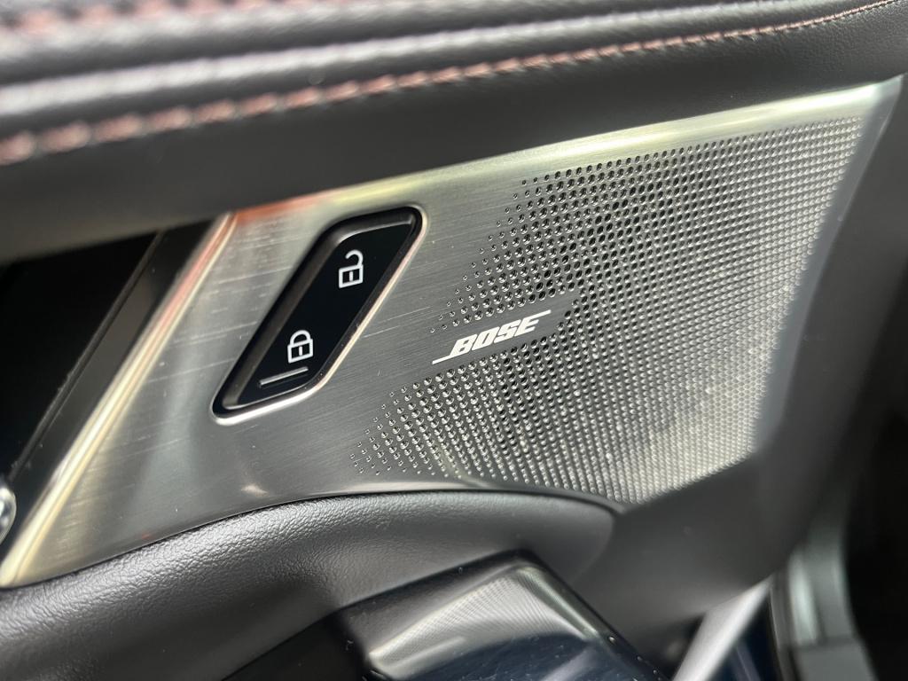 Mazda 3 2.0 skyactiv-x 180 pk luxury |aero pack|bose|trekhaak|rijklaar